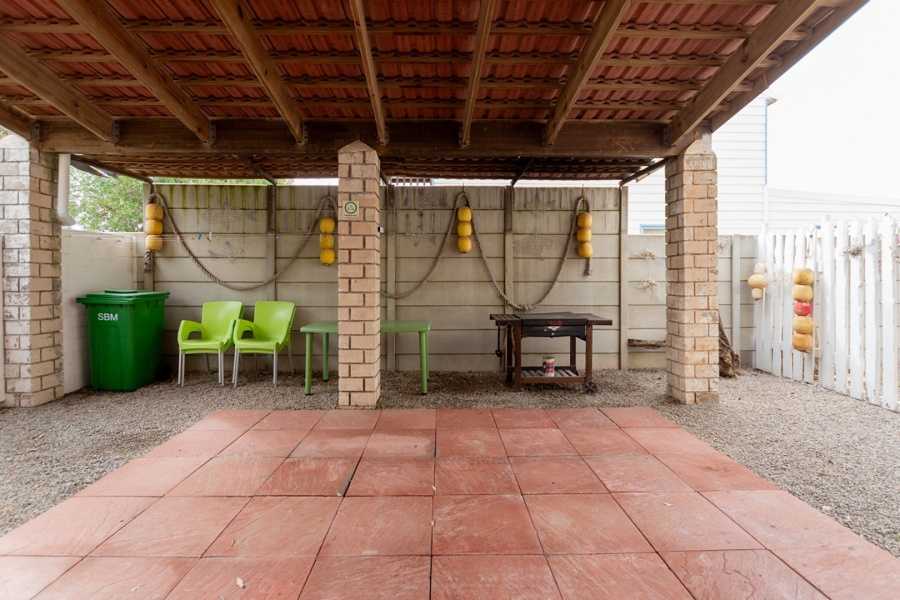 5 Bedroom Property for Sale in Britannia Bay Western Cape